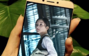 乐视超级手机发布在即 李小璐曝光乐视新品
