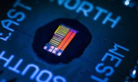 美研发出光子芯片 数据传输速度达300Gbps