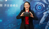 HTC首款VR Vive正式出货 部分用户还将获王雪红签名版