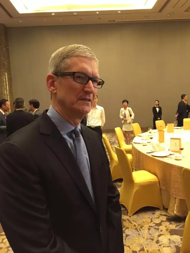 库克空降深圳，还宣布了苹果在深圳的一个计划！