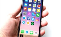 苹果新专利显示iPhone 8外形确定：无边框+屏幕内指纹