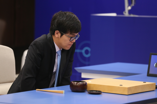 明知AlphaGo变得无法战胜，柯洁为何还迎难而上？