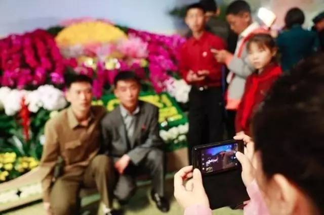 山寨完iPad，朝鲜又推出一款5年前的手机：4700元