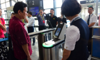 人脸识别技术提高 多国机场“刷脸登机”提高效率