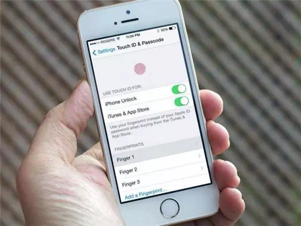 苹果iPhone 8要用的面部识别，真的能替代指纹识别？