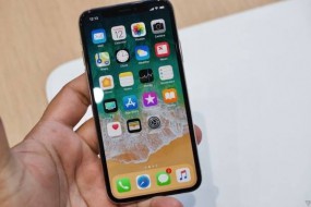 iPhone X逼近万元“底线” 超高端手机市场将变天？