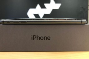 iPhone8七连裂 iPhone X低良率堪忧！