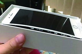 苹果宣布调查iPhone 8电池肿胀