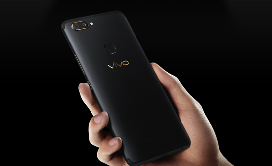 vivo X20全面屏手机黑金旗舰版开启预售