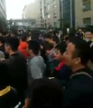 传iPhone8砍五成订单 代工厂捷普绿点裁员/600人罢工抗议