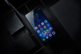 再获殊荣 vivo X20全面屏获“年度最佳拍照手机奖”