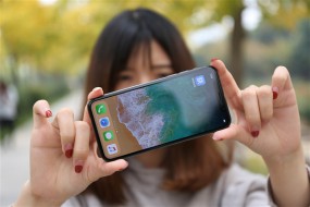 酸爽！iPhone X进水屏幕悲催 苹果店员：抗水不是防水