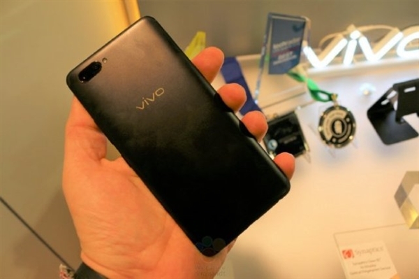 vivo X20 Plus屏幕指纹版正式宣布