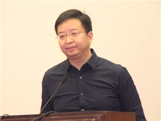 洪华：说小米是杂货铺的人是没理解小米模式