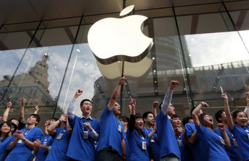 富士康拟裁10%非技术人 苹果自认iPhone狂潮结束？