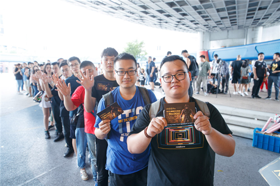 iQOO Pro 5G版激发全民高度关注