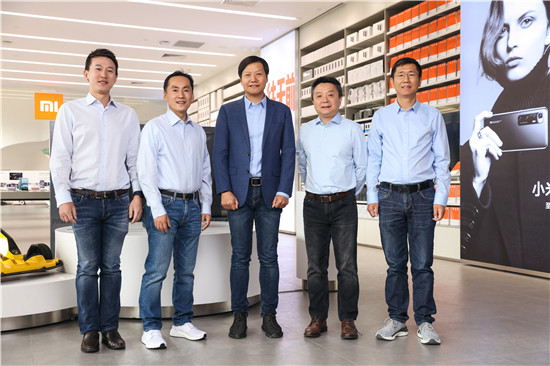 小米豪华高管团队再添新人，前瑞信董事总经理林世伟正式履职CFO