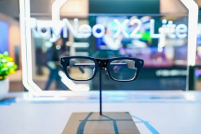 雷鸟X2 Lite AR眼镜亮相CES 2024，新一代最轻MicroLED深度融合AI